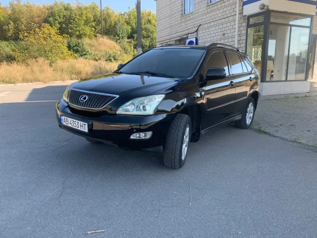 Lexus RX - фото 1