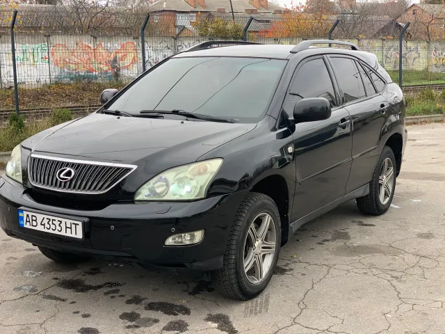 Lexus RX - фото 1