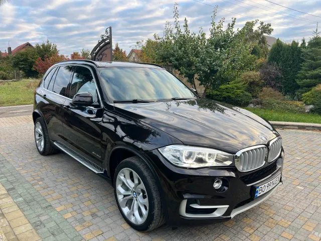 BMW X5 - фото 1