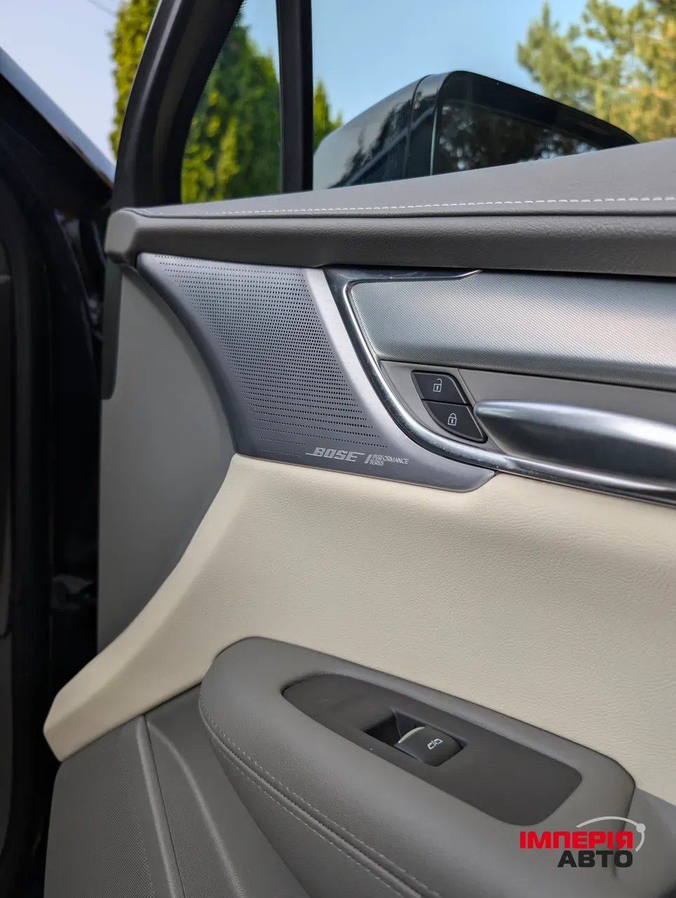 Cadillac XT5 - фото 7