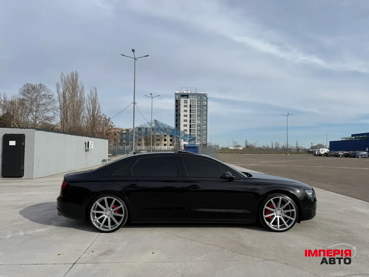 Audi A8 - фото 8