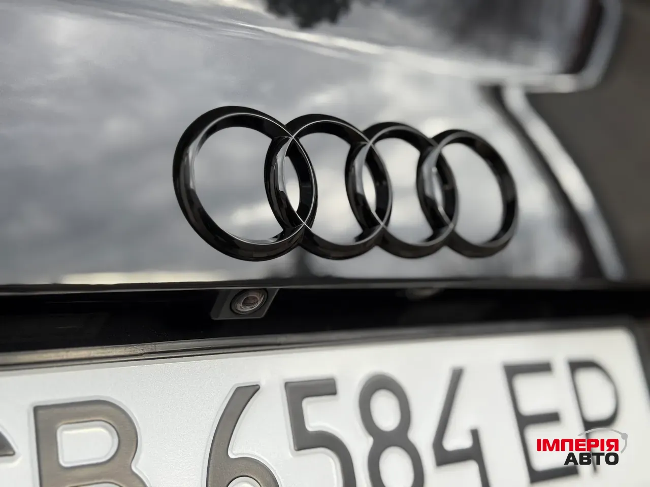 Audi A8 - фото 19