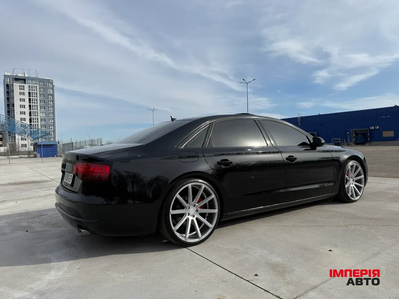 Audi A8 - фото 7