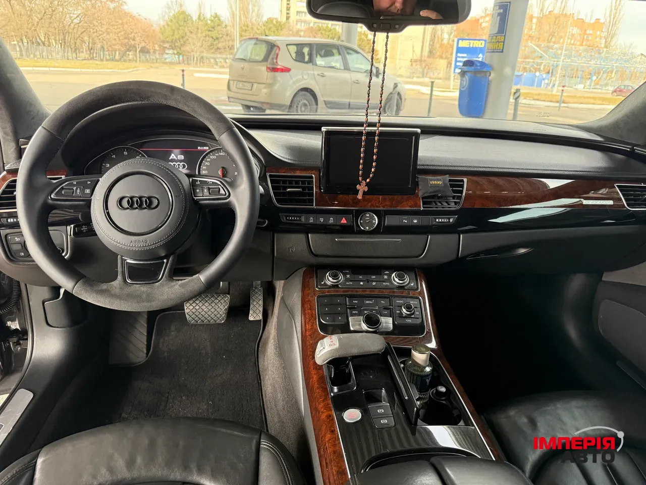 Audi A8 - фото 20