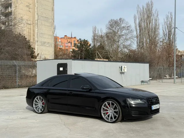Audi A8 - фото 2