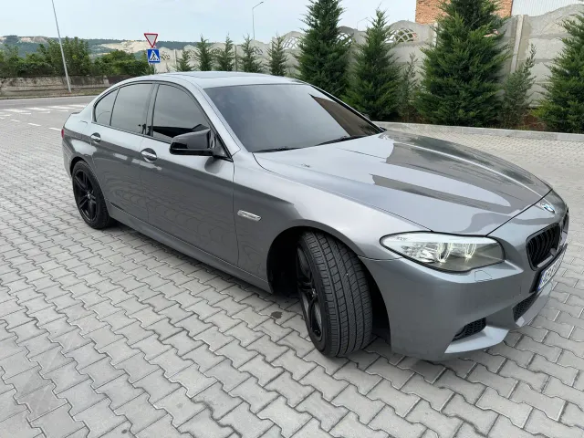 BMW 5 серії - фото 1