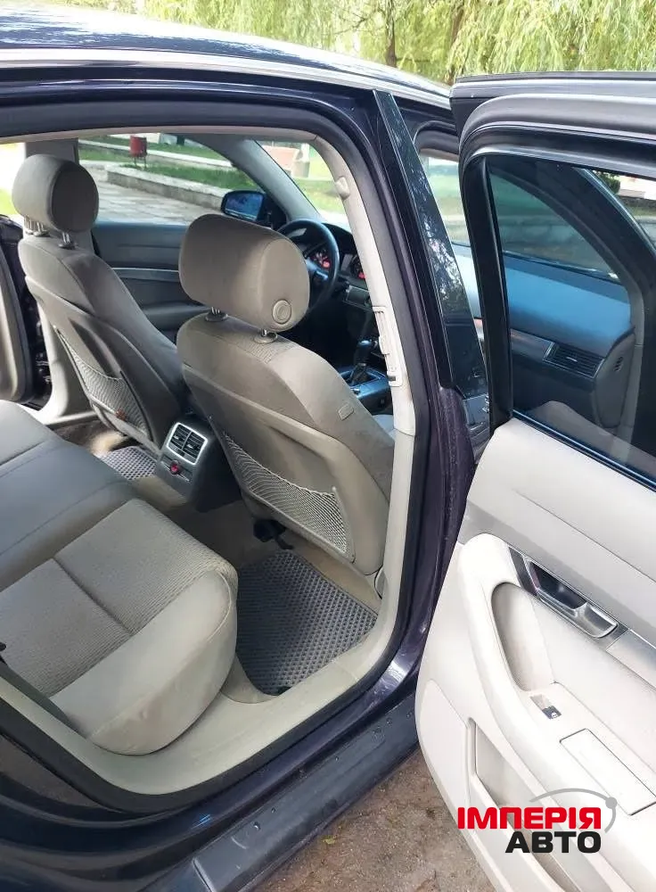 Audi A6 - фото 8