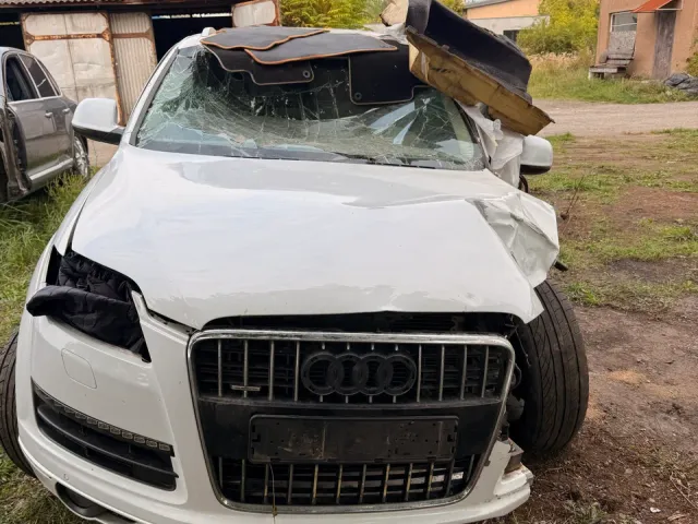 Audi Q7 - фото 4
