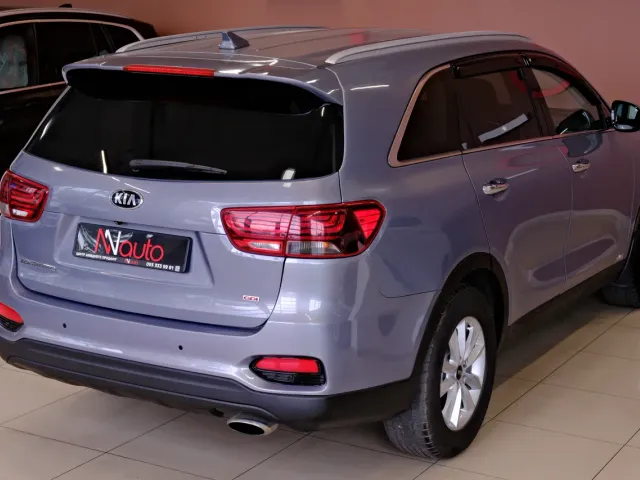 Kia Sorento - фото 5