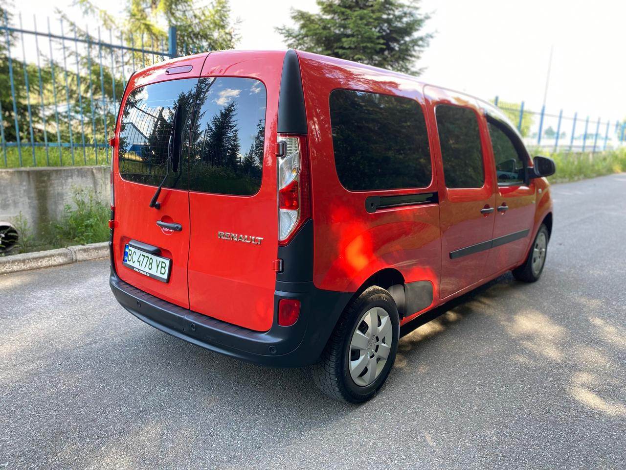Renault Kangoo - фото 12