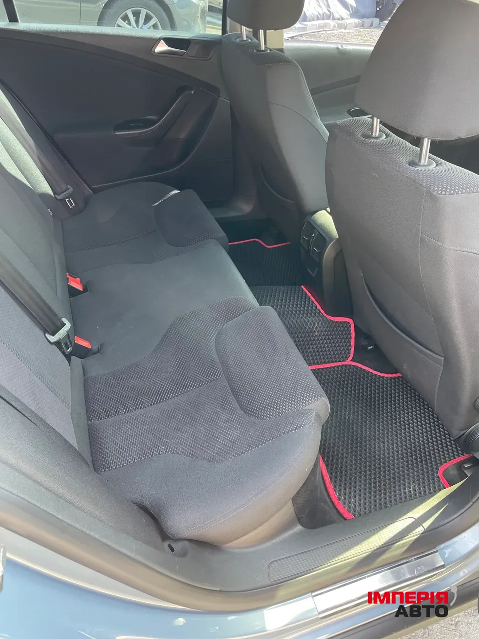 Volkswagen Passat - фото 5