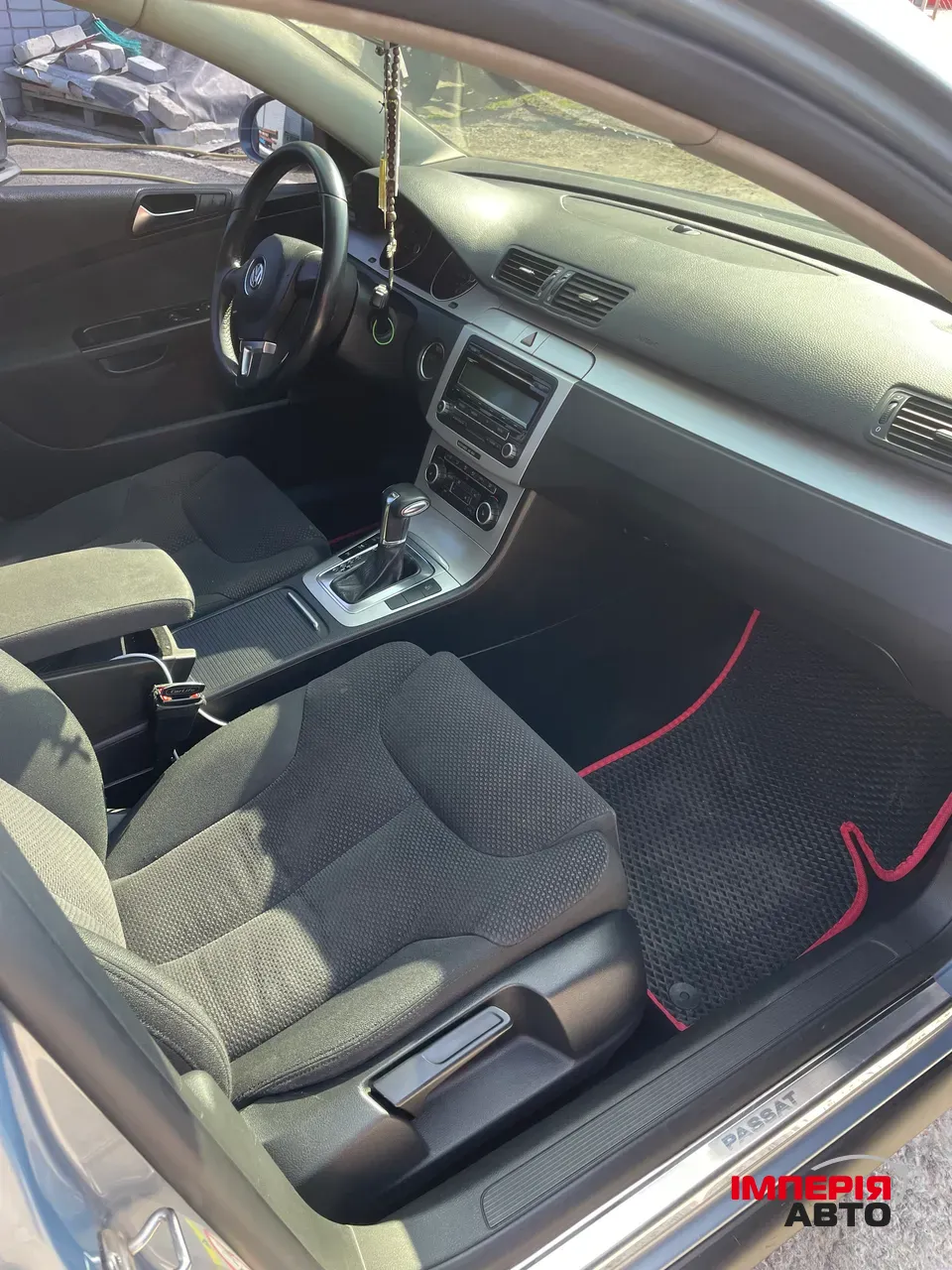 Volkswagen Passat - фото 6