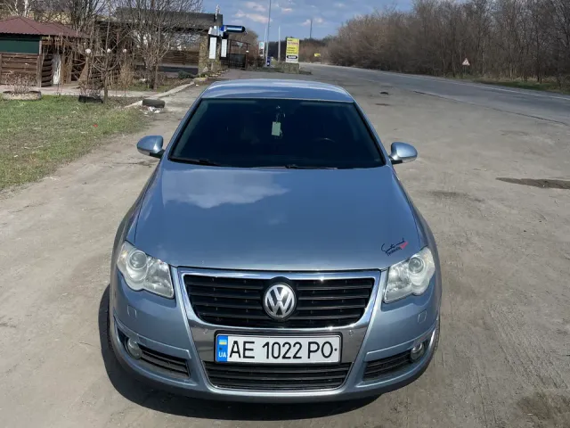 Volkswagen Passat - фото 1