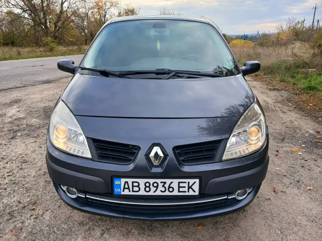 Renault Scenic - фото 5