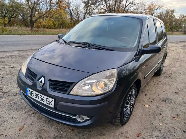 Renault Scenic - фото 2