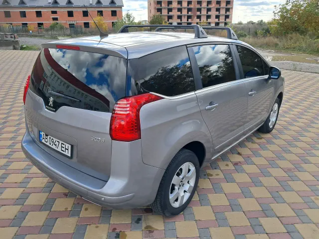 Peugeot 5008 - фото 4