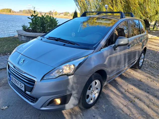 Peugeot 5008 - фото 1