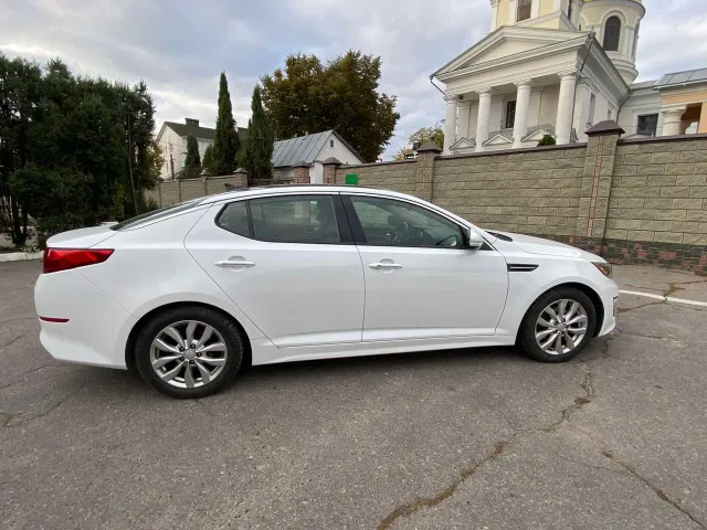 Kia Optima - фото 2