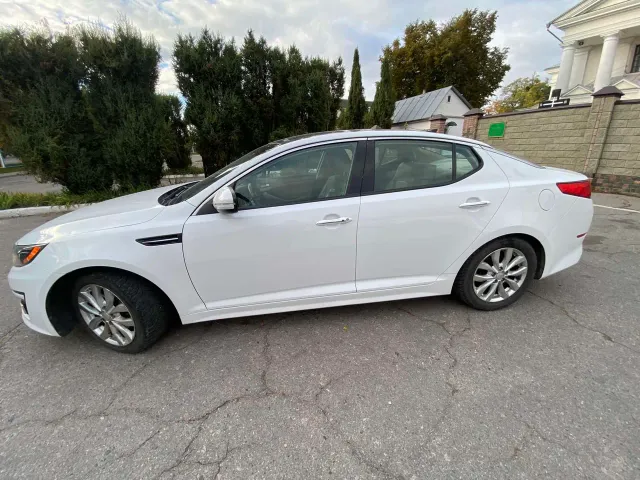Kia Optima - фото 3