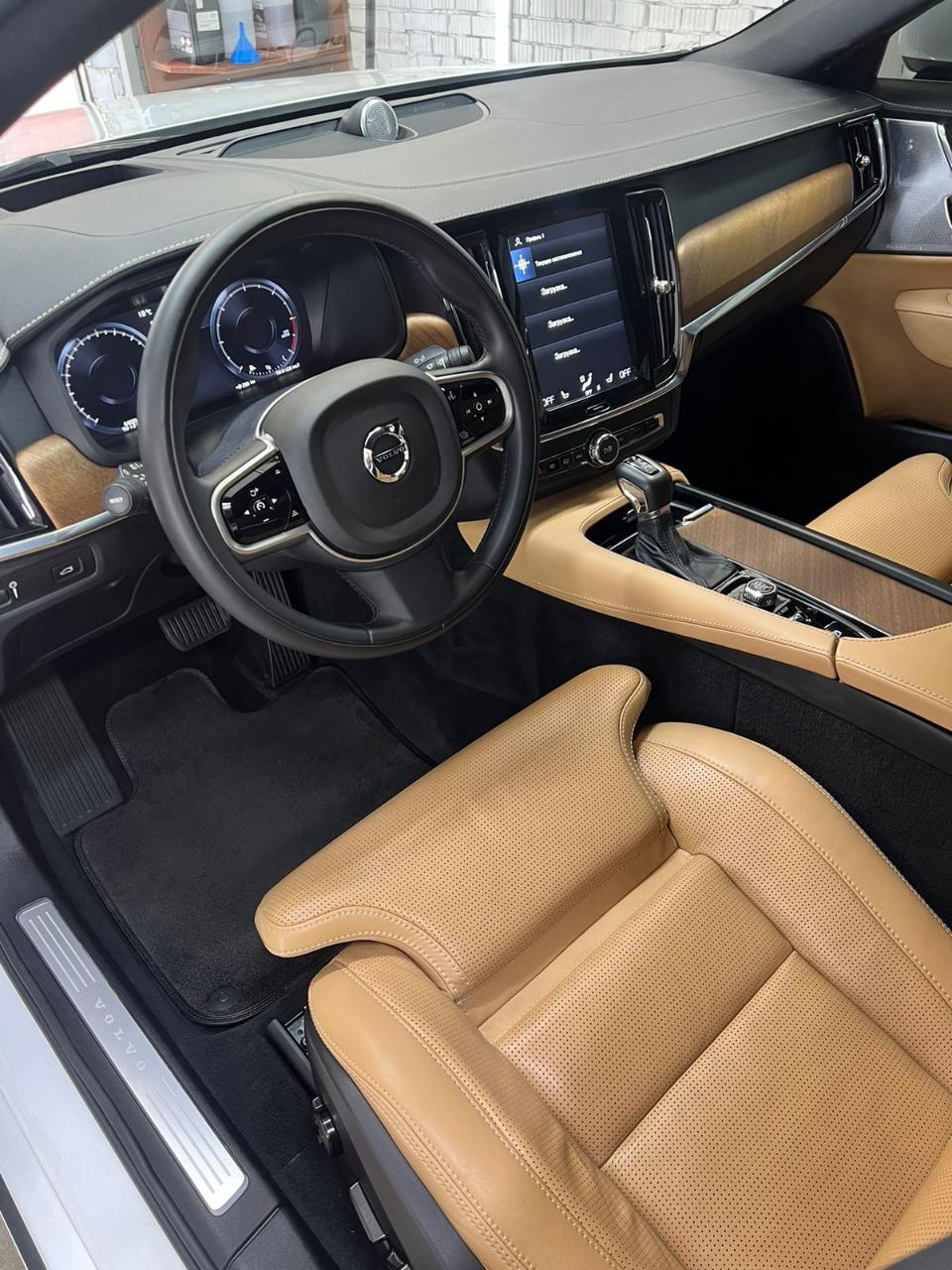 Volvo S90 - фото 9