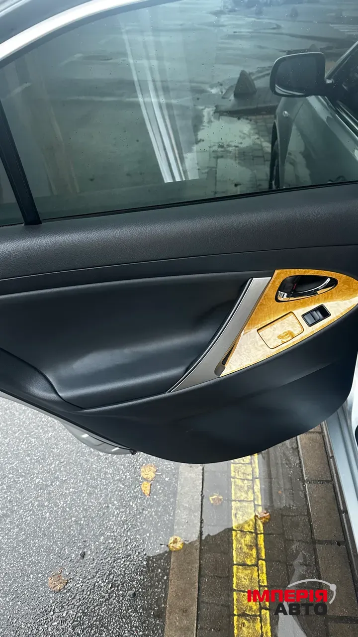 Toyota Camry - фото 13