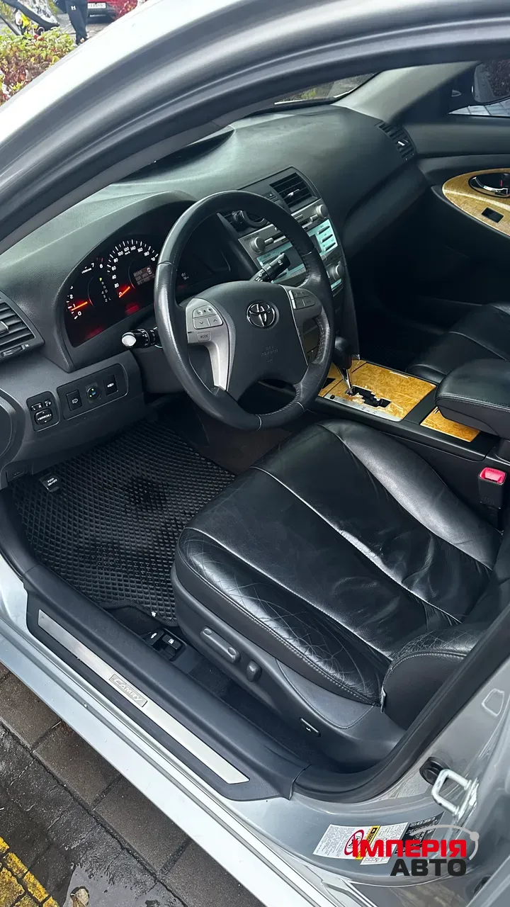 Toyota Camry - фото 18