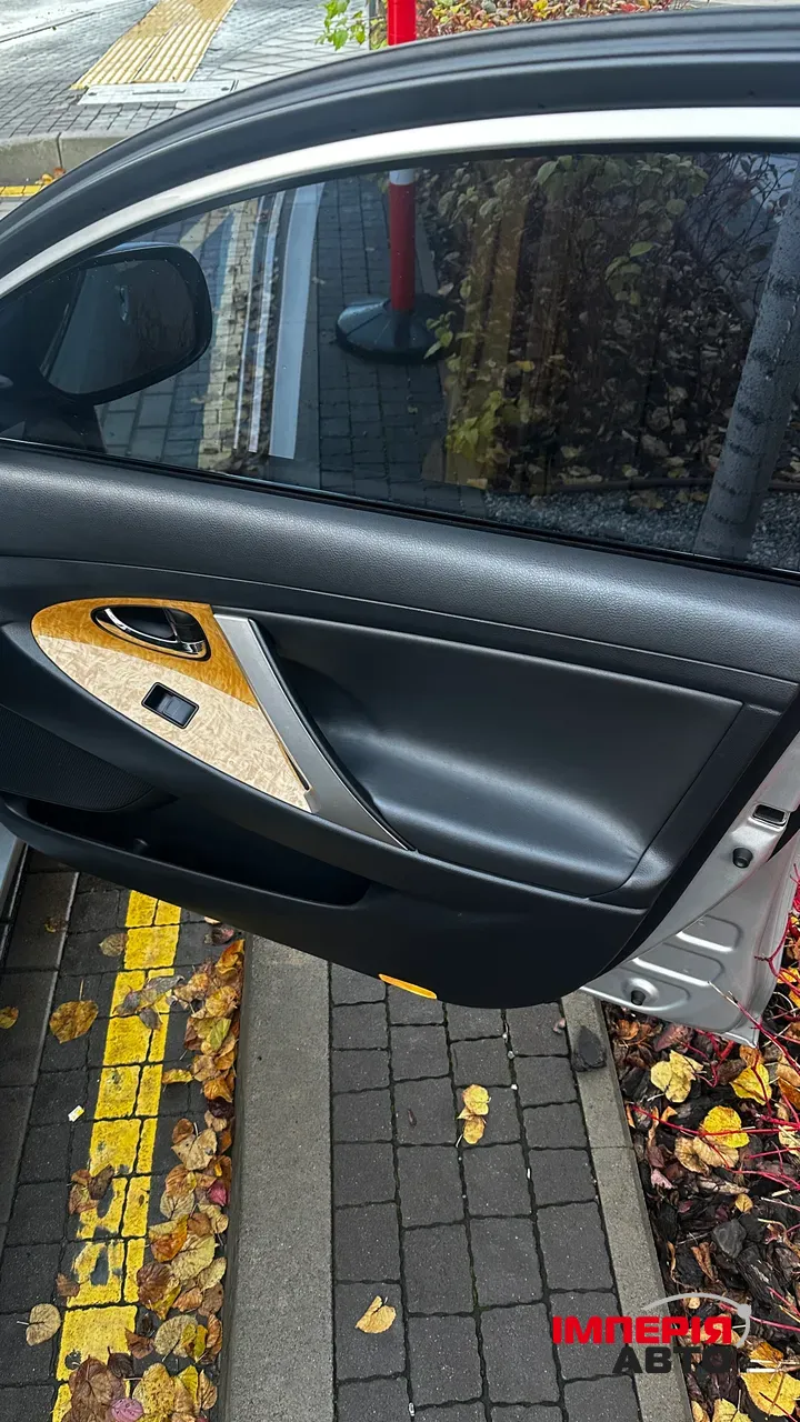 Toyota Camry - фото 8
