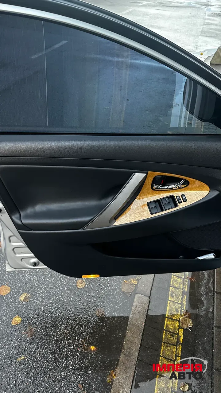 Toyota Camry - фото 17