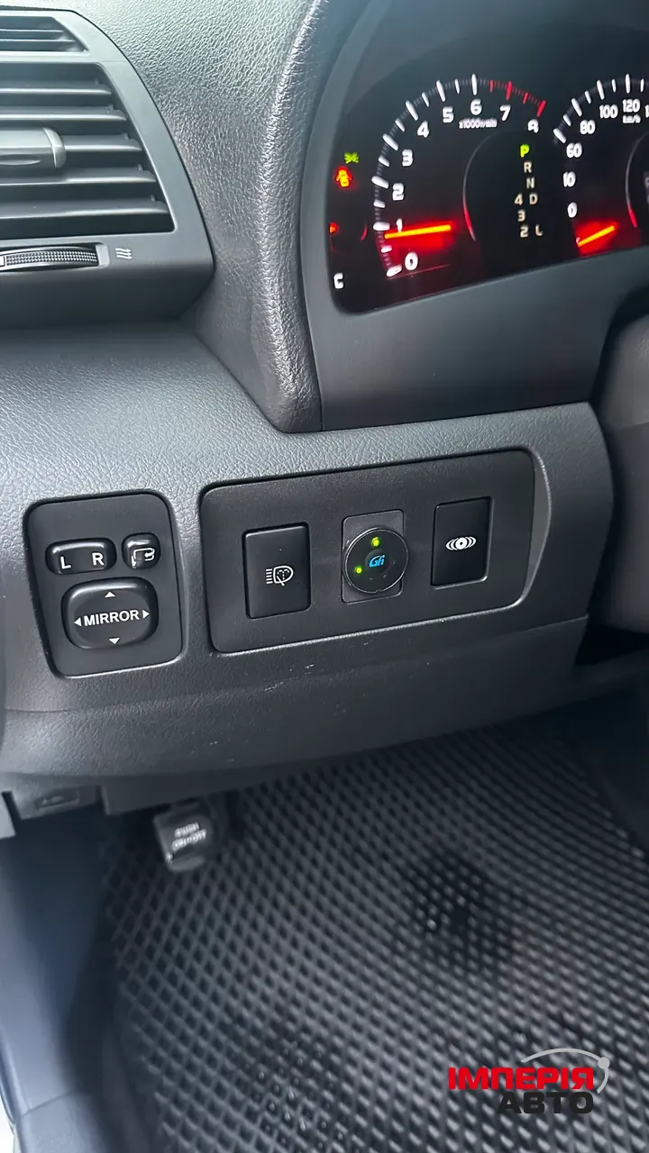 Toyota Camry - фото 21