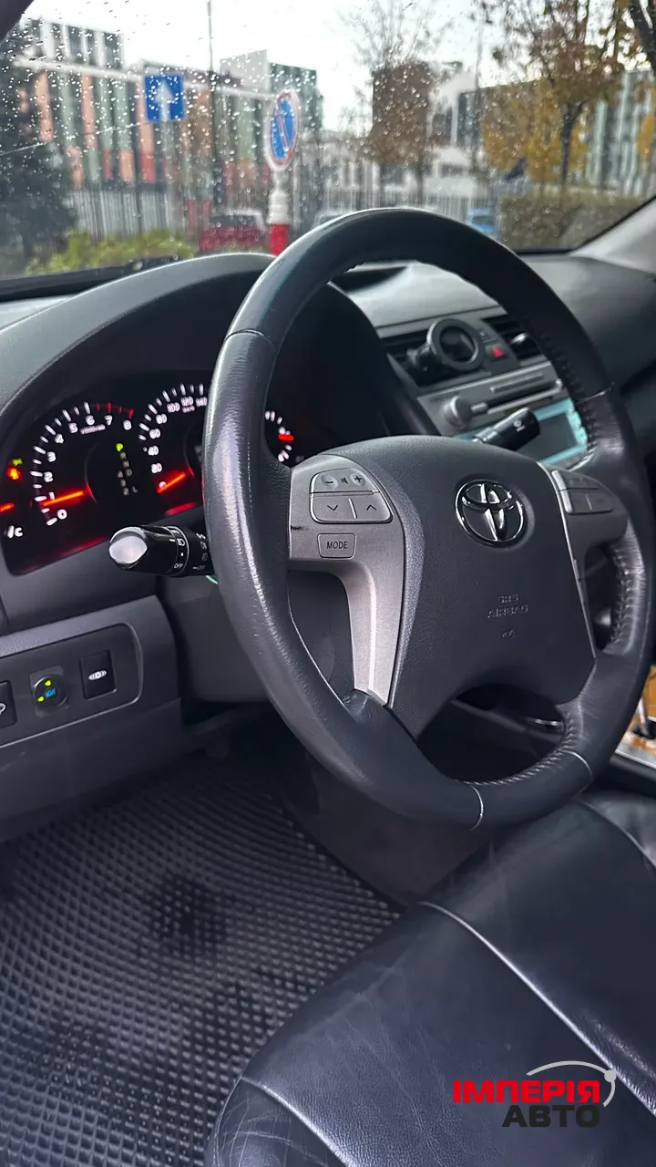 Toyota Camry - фото 14
