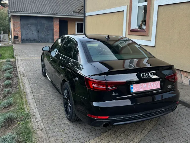 Audi A4 - фото 3