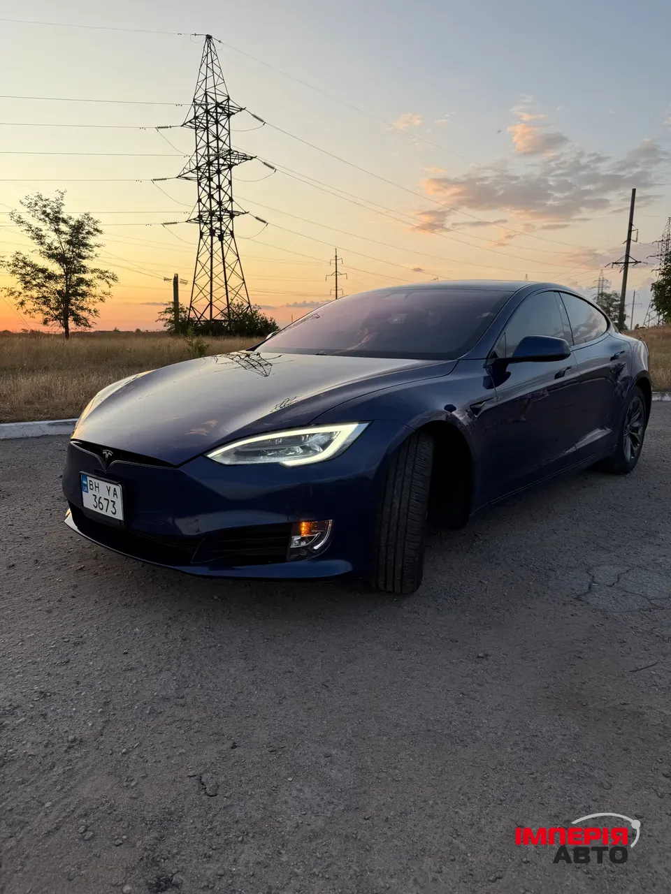 Tesla Model S - фото 1