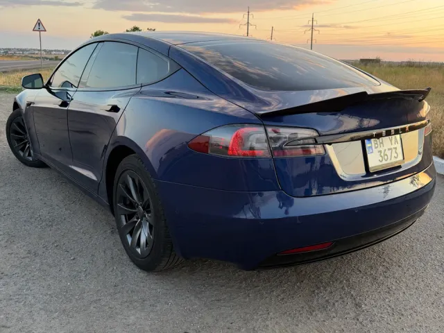 Tesla Model S - фото 5