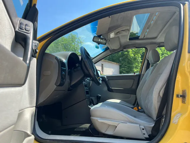 Opel Astra - фото 2