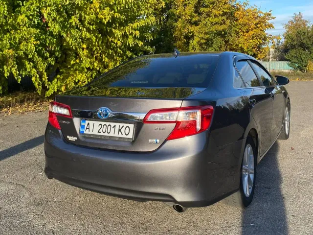 Toyota Camry - фото 5