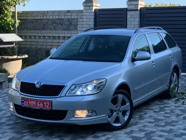 Skoda Octavia - фото 1