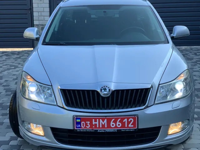 Skoda Octavia - фото 3
