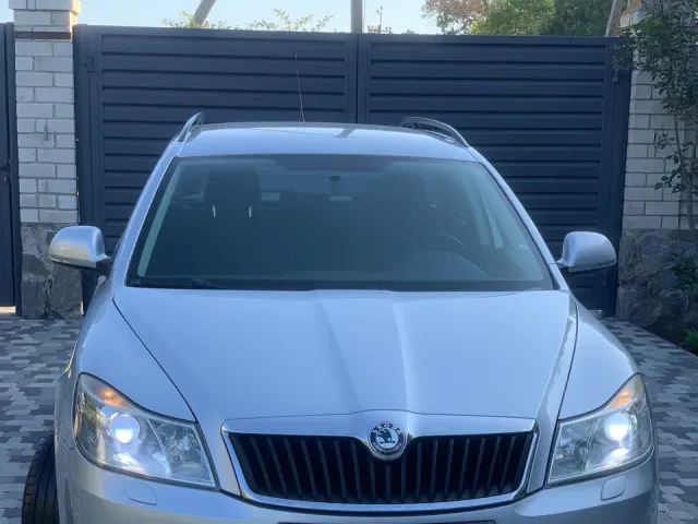 Skoda Octavia - фото 2