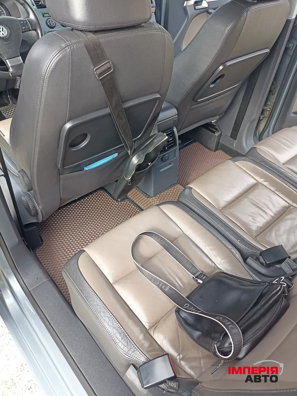 Volkswagen Touran - фото 7