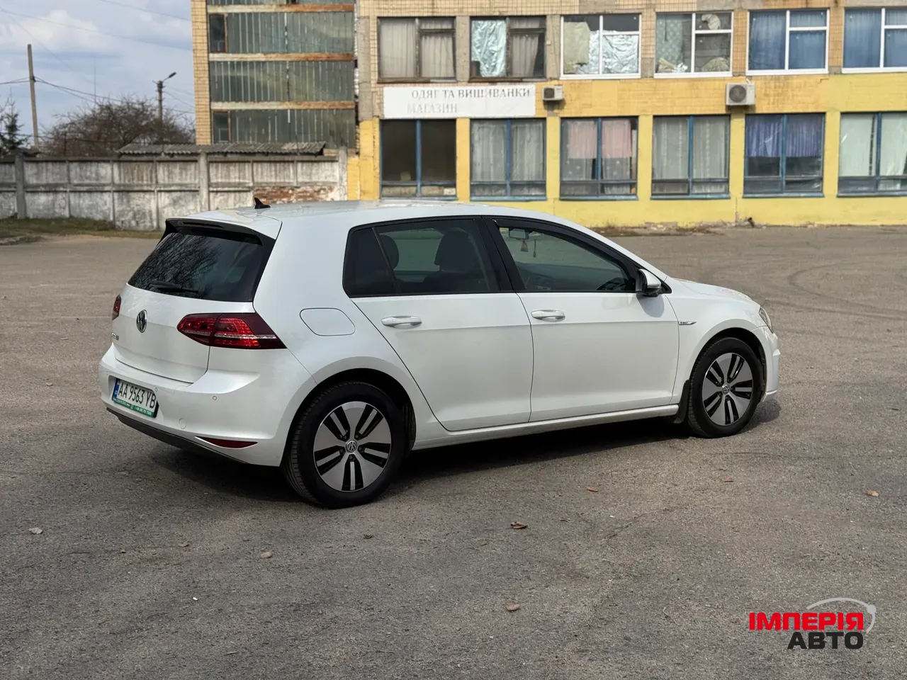 Volkswagen Golf - фото 3