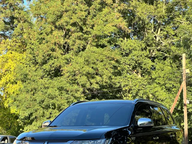 Mitsubishi Outlander - фото 5