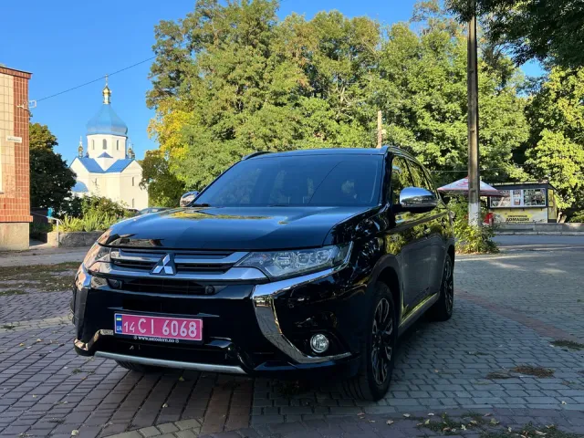 Mitsubishi Outlander - фото 4