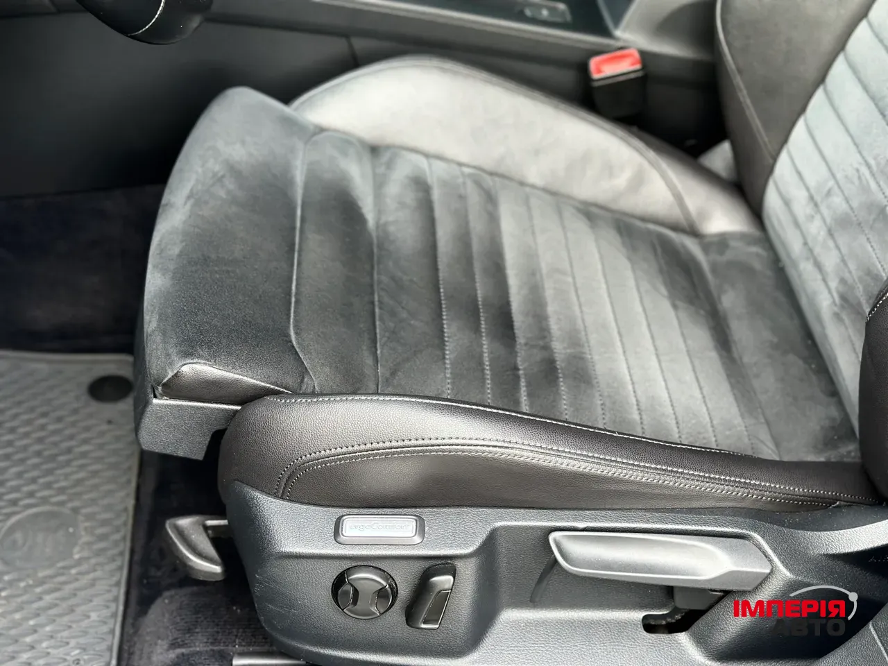 Volkswagen Passat - фото 16