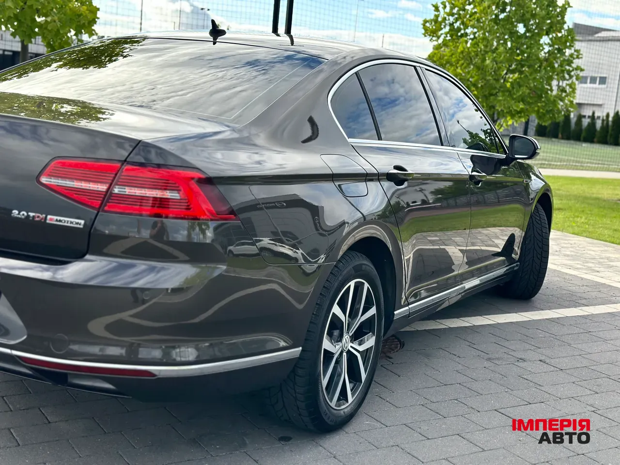 Volkswagen Passat - фото 8