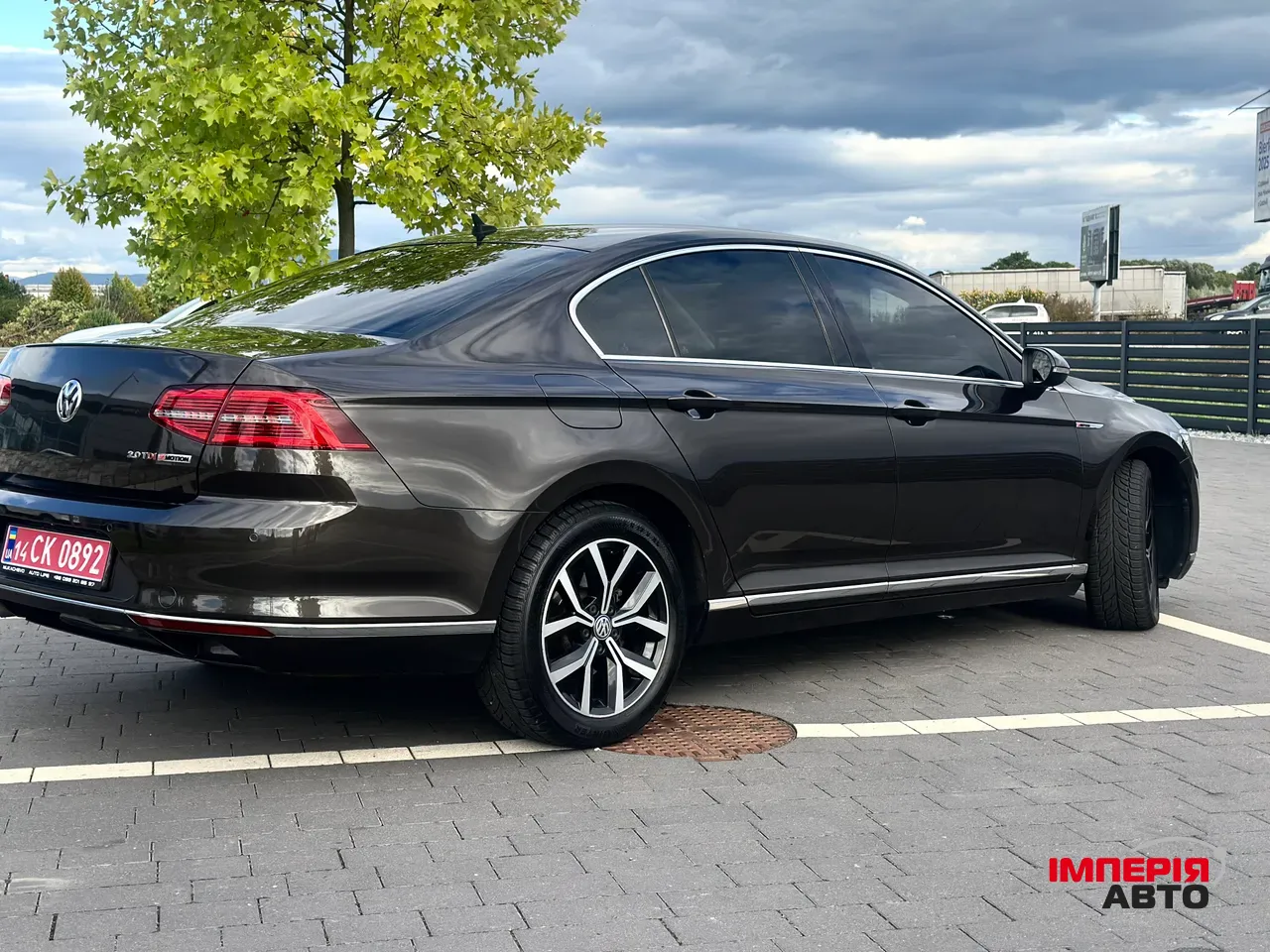 Volkswagen Passat - фото 4
