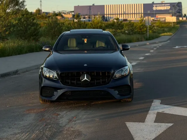 Mercedes-Benz E-Класс - фото 1