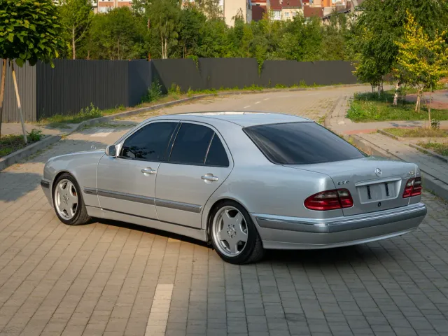 Mercedes-Benz E-Класс - фото 5