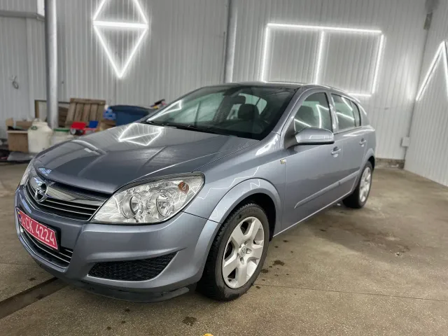 Opel Astra - фото 2