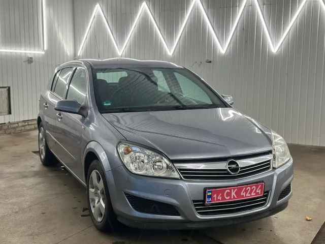 Opel Astra - фото 3