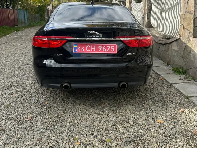 Jaguar XF - фото 3